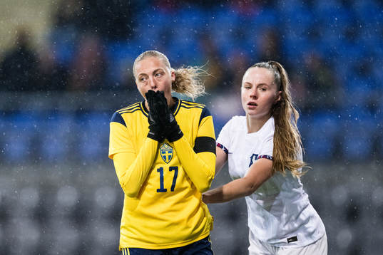 Elma Junttila Nelhage of Sweden looks dejected