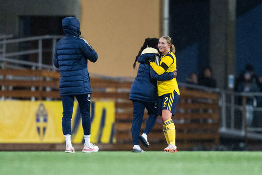 Hanna Andersson of Sweden celebrates with team mates