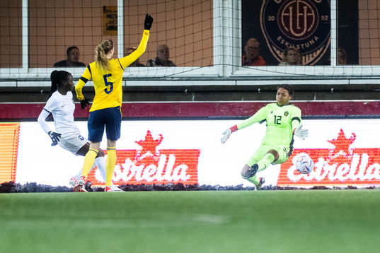 Goalkeeper Serina Iddrisu Backmark of Sweden