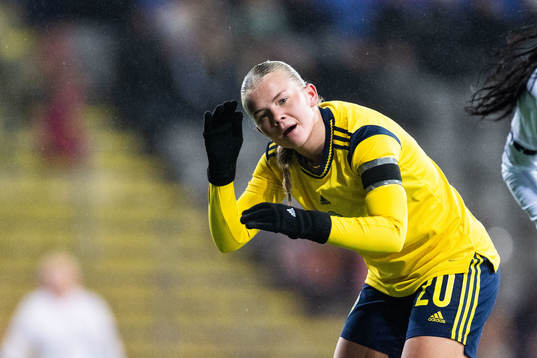 Matilda Nildén of Sweden looks dejected