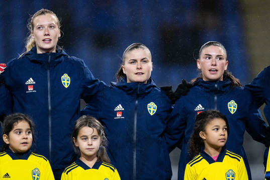Ebba Handfast, Hanna Wijk and Emilia Pelgander of Sweden