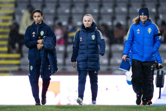 Annika Svensson, Lova Sternfeldt and goalkeeper coach Sofia