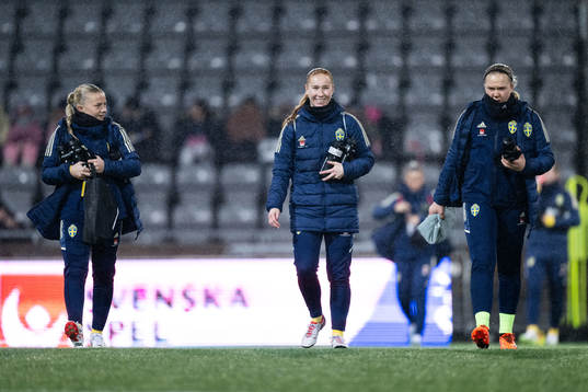 Matilda Nildén, Tilde Johansson and goalkeeper Sofia Hjern