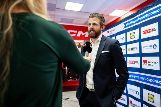 Damkronornas förbundskapten Ulf Lundberg