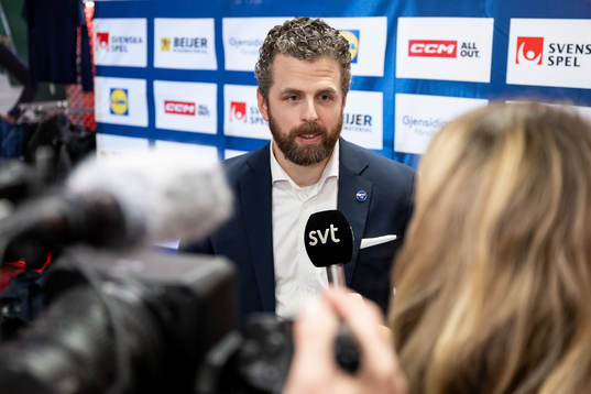 Damkronornas förbundskapten Ulf Lundberg
