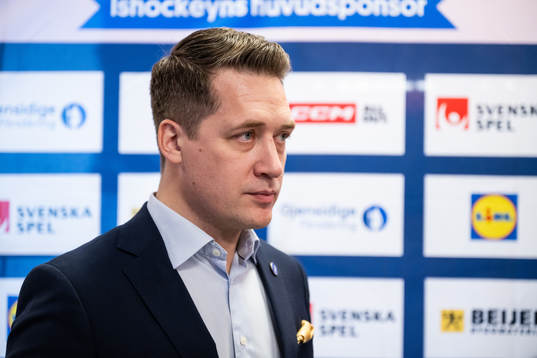 Tre Kronors förbundskapten Sam Hallam