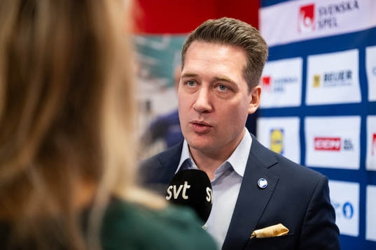 Tre Kronors förbundskapten Sam Hallam