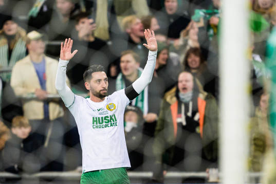 Hammarbys Nahir Besara jublar