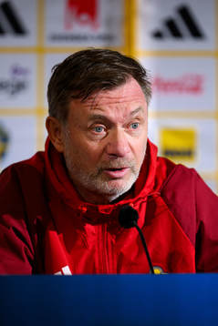 Head coach Peter Gerhardsson of the Swedish women's