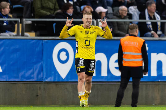 Elfsborgs Per Frick jublar