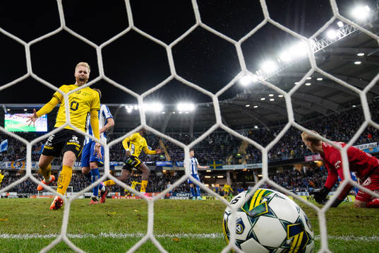 Elfsborgs Sveinn Guðjohnsen jublar