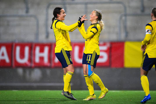 Victoria Svanström and Tilda Sandén of Sweden celebrates