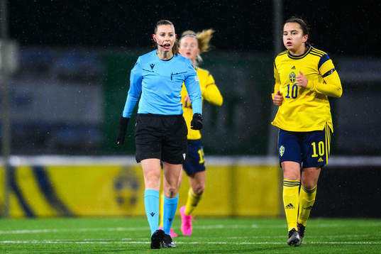 Referee Alexandra Collin