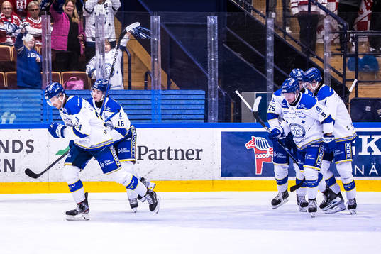 Leksands Peter Cehlarik jublar