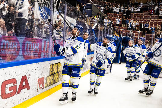 Leksands spelarna jublar