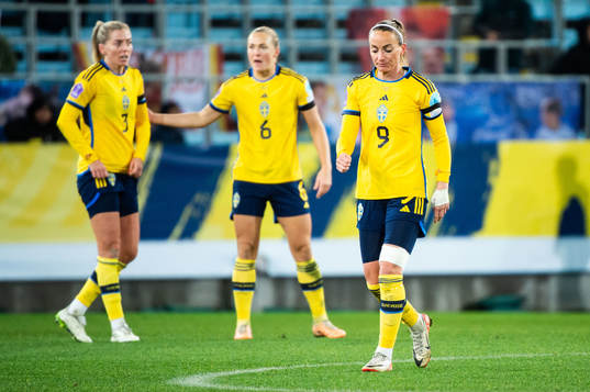 Kosovare Asllani of Sweden looks dejected