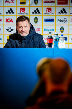 Head coach Peter Gerhardsson of Sweden