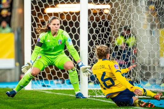 Filippa Angeldahl of Sweden and goalkeeper Laura Giuliani