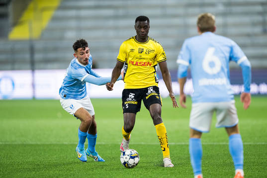 Malmö FFs Alexandru Ghita och Elfsborgs Maudo Lamine Jarjue