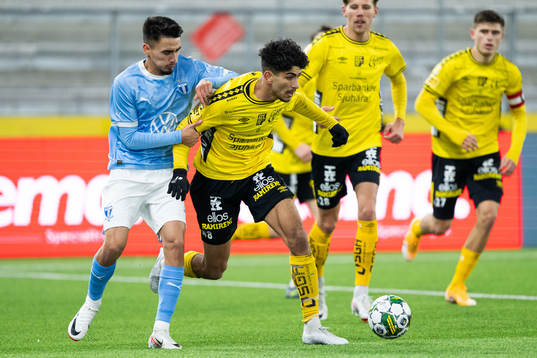 Malmö FFs Alexander Hughes och Elfsborgs Ahmed Qasem