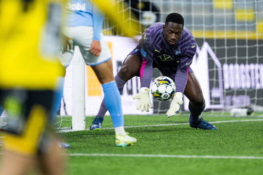 Malmö FFs målvakt Ismael Diawara