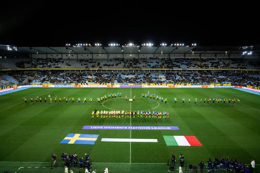 Players of Sweden and of Italy