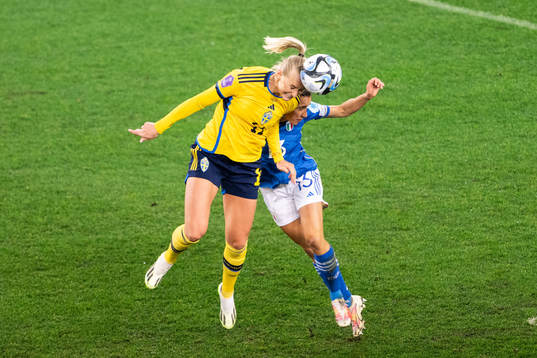 Stina Blackstenius of Sweden and Lucia Di Guglielmo of Italy