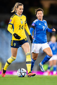 Nathalie Björn of Sweden and Valentina Giacinti of Italy