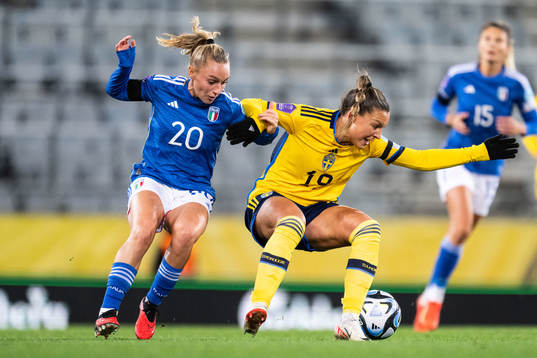 Giada Greggi of Italy and Johanna Rytting Kaneryd of Sweden
