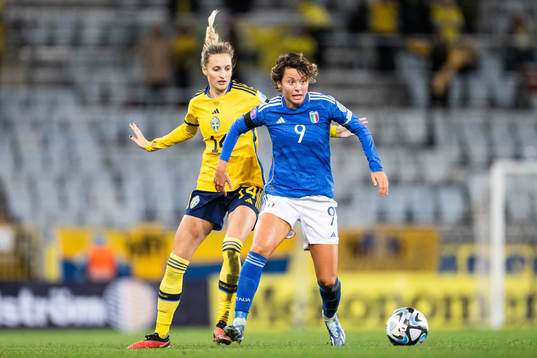 Nathalie Björn of Sweden and Valentina Giacinti of Italy