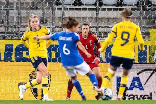 Goalkeeper Zecira Musovic of Sweden
