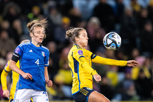 Aurora Galli of Italy and Filippa Angeldahl of Sweden