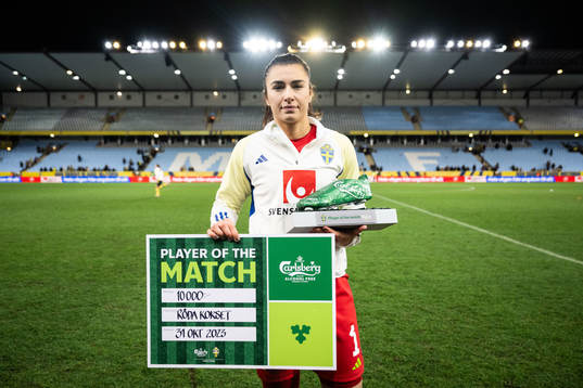 Goalkeeper Zecira Musovic of Sweden receives Player of the