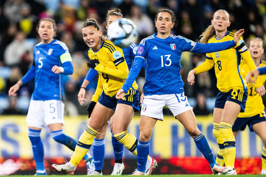 Johanna Rytting Kaneryd of Sweden and Lucia Di Guglielmo of
