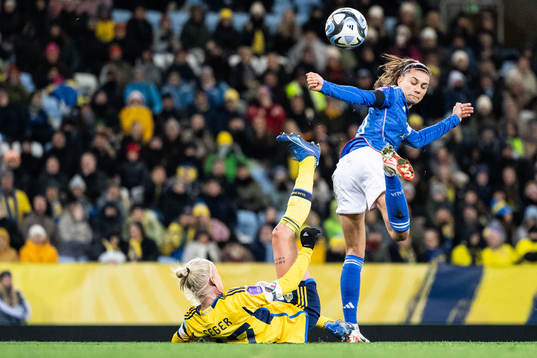 Caroline Seger of Sweden and Agnese Bonfantini of Italy