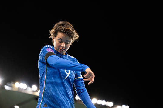 Valentina Giacinti of Italy looks dejectedduring the UEFA