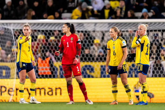 Linda Sembrant, goalkeeper Zecira Musovic, Magdalena