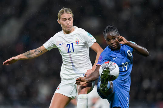 Mimmi Löfwenius of Norway and Griedge Mbock Bathy of France