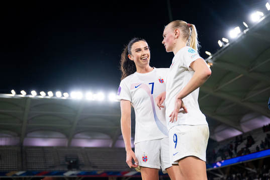 Ingrid Syrstad Engen and Karina Sævik of Norway