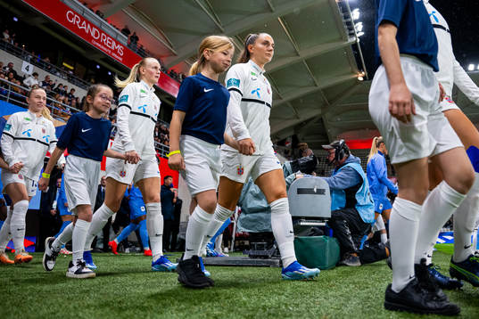 Vilde Bøe Risa of Norway enters the pitch