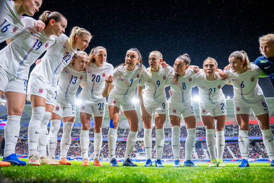 Elisabeth Terland, Sophie Román Haug, Thea Bjelde, Marit