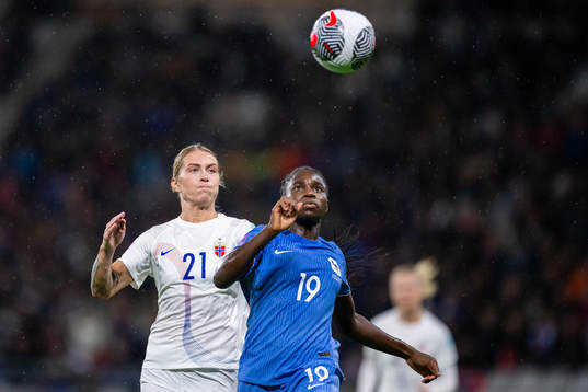 Mimmi Löfwenius of Norway and Griedge Mbock Bathy of France