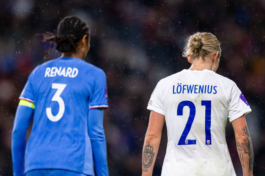 Wendie Renard of France and Mimmi Löfwenius of Norway