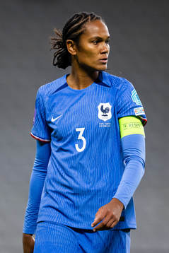 Wendie Renard of France
