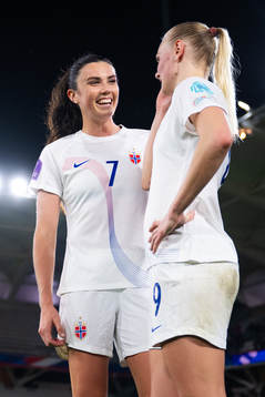 Ingrid Syrstad Engen and Karina Sævik of Norway