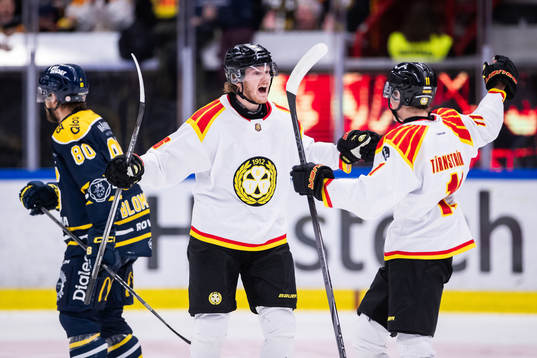 Bläddra bland fler bilder av Ishockey, Hockeyallsvenskan, Södertälje - Brynäs