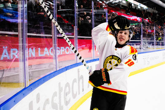 Brynäs Tyler Kelleher jublar
