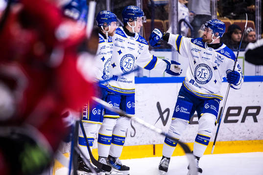 Leksands Lukas Vejdemo jublar