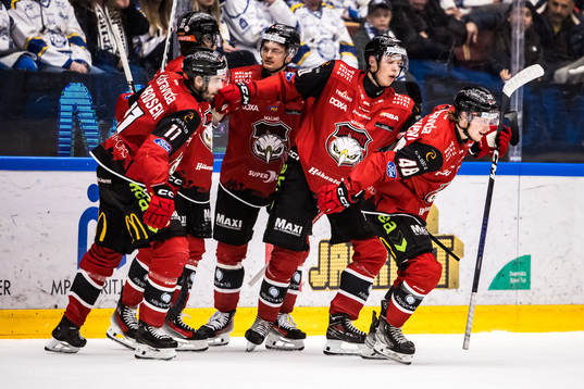 Malmö Redhawks Lauri Pajuniemi jublar