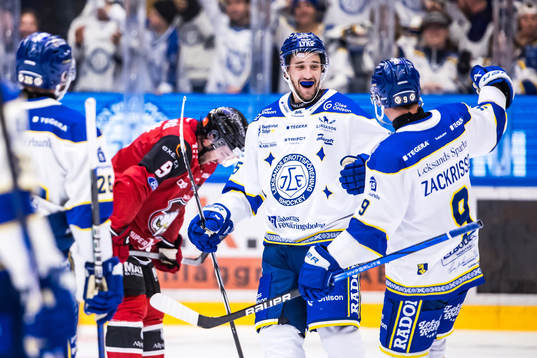 Leksands Max Veronneau jublar
